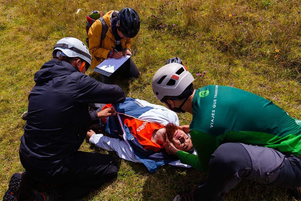 WFR Curso CEMMAA centro de entrenamiento en medicina de montaña y áreas agrestes