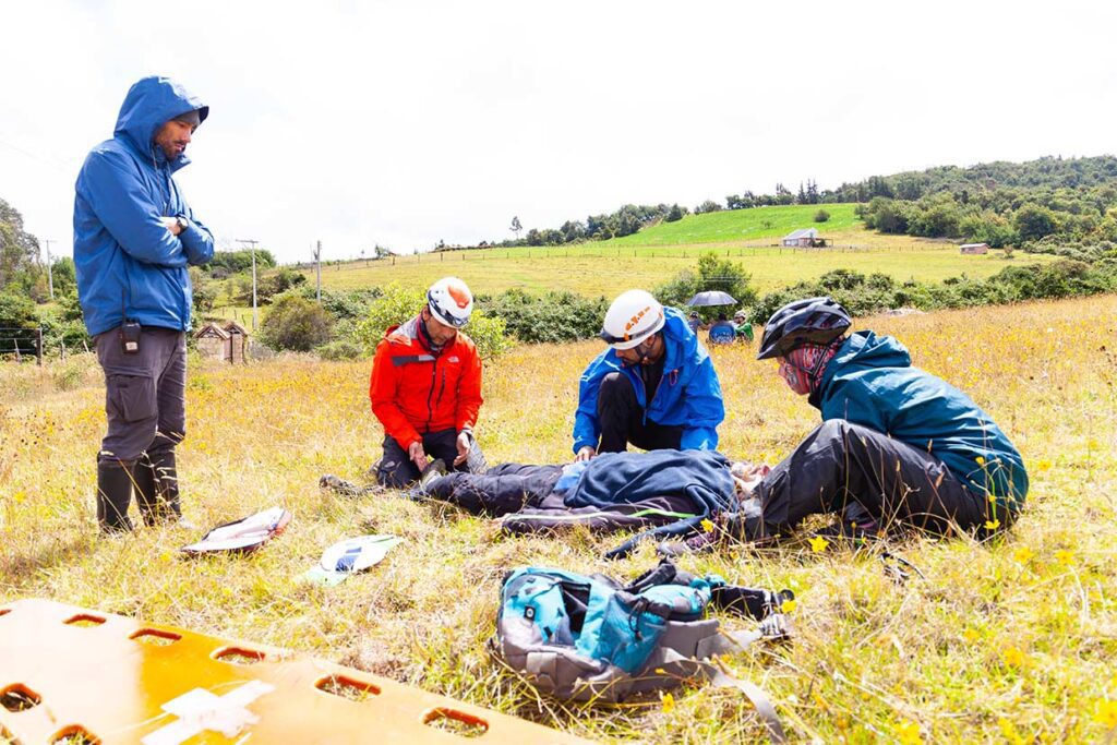 WFR Curso CEMMAA centro de entrenamiento en medicina de montaña y áreas agrestes