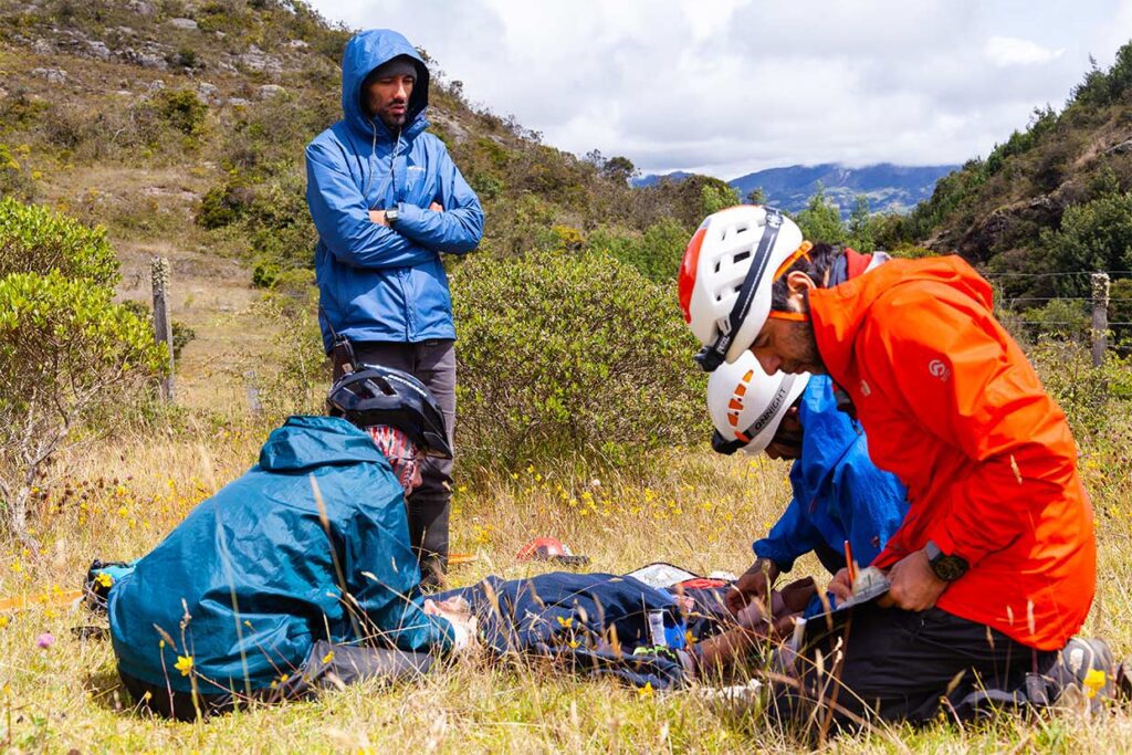WFR Curso CEMMAA centro de entrenamiento en medicina de montaña y áreas agrestes
