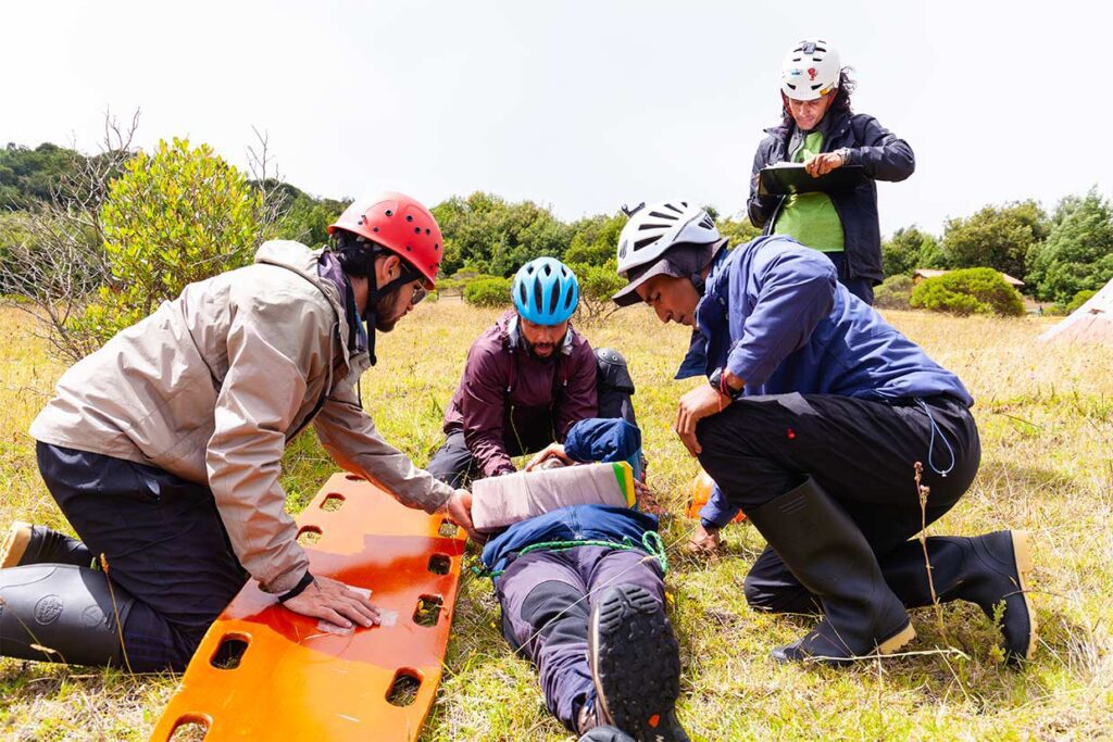 WFR Curso CEMMAA centro de entrenamiento en medicina de montaña y áreas agrestes