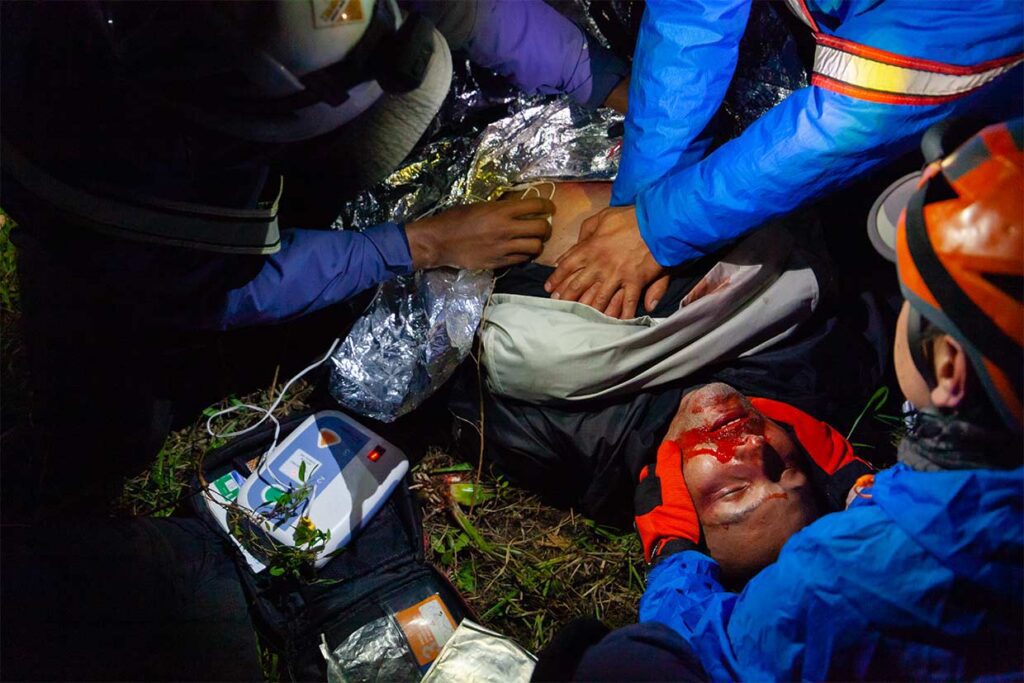 Curso WFR - CEMMAA centro de entrenamiento en medicina de montaña y áreas agrestes